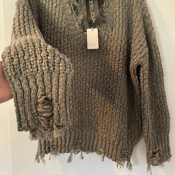 Olive green wishlist sweater.. originally $58, never worn, tags still on - Picture 3 of 7